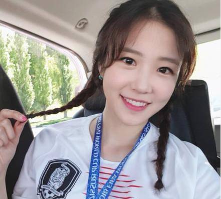 世界杯女主播:中国马凡舒如天仙下凡,韩国张艺媛回眸一笑可倾城_球迷