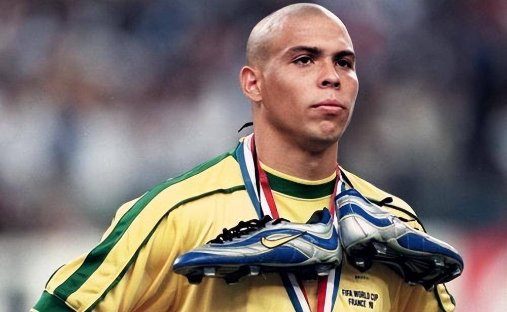 罗纳尔多胖到300斤!