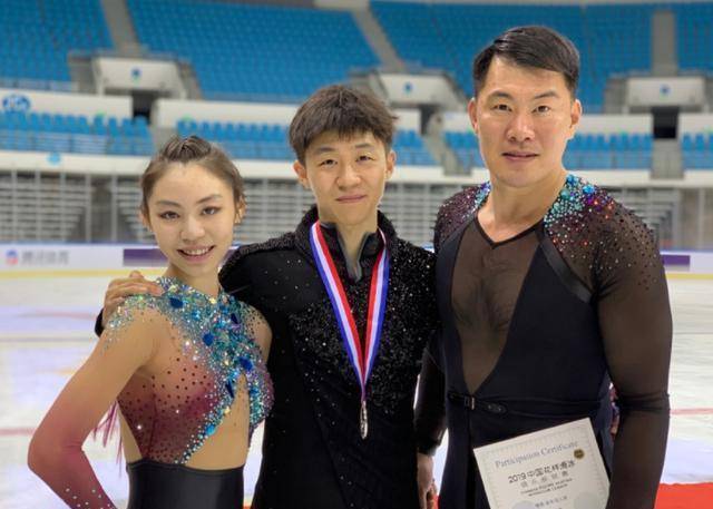 迎24岁生日,抱怨:这个世界并不美好_于小雨_张昊_金杨