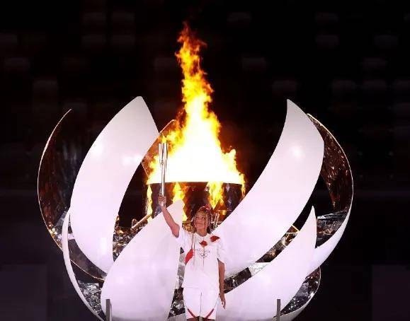 大坂直美点燃奥运主火炬,张帅一日双进四强,加斯顿晋级半决赛_网球