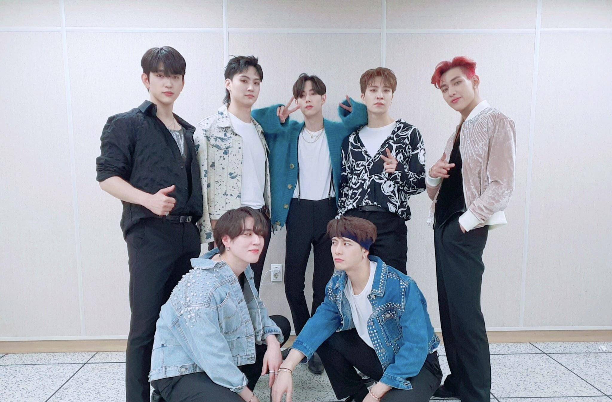 关于got7"解散"的话题也在网络上传开.