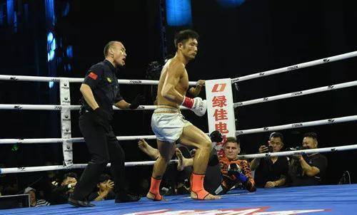 ko美丽死神登顶世界第一_比赛_亚历山大_武林风