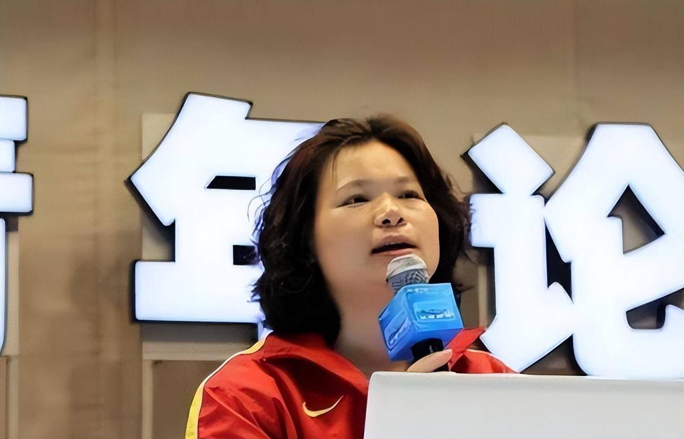 陈晓敏:11次打破世界纪录,曾被禁赛两年,退役后卖金牌得399万_训练