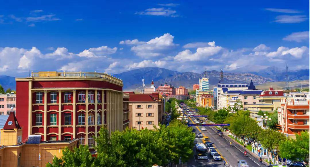 新疆阿勒泰市,一座有20万人口的边陲城市