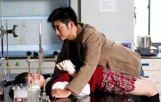 两兄弟轮番糟蹋女村医,没想到遇上狠角色,地窖里全是尸骨_苏红_村里