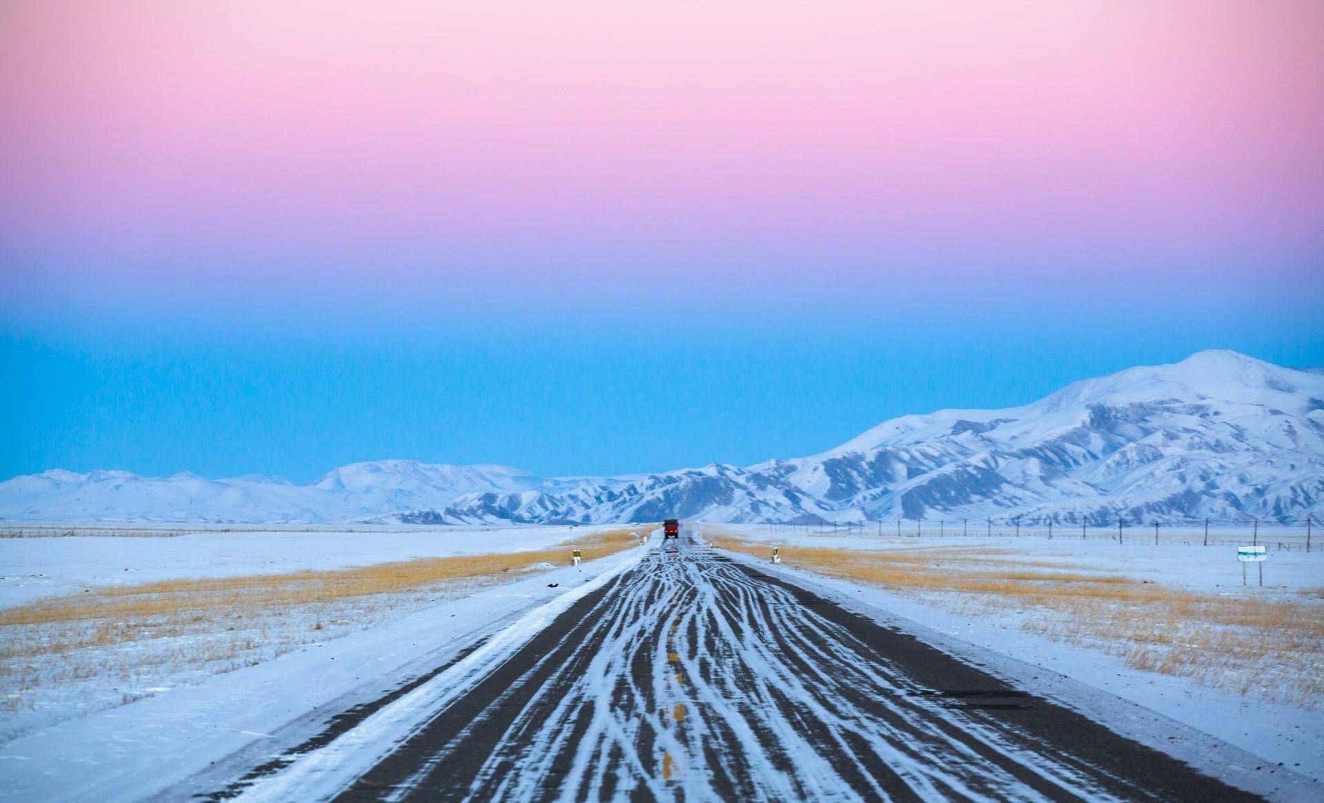 蜜蜂出疆后,阿勒泰下雪了,简直美得像个童话_喀纳斯_冰天雪地_地方