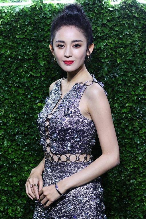 谢霆锋不知道古力娜扎 , 以为娜扎是哪吒,王俊凯及时提醒_节目_表情