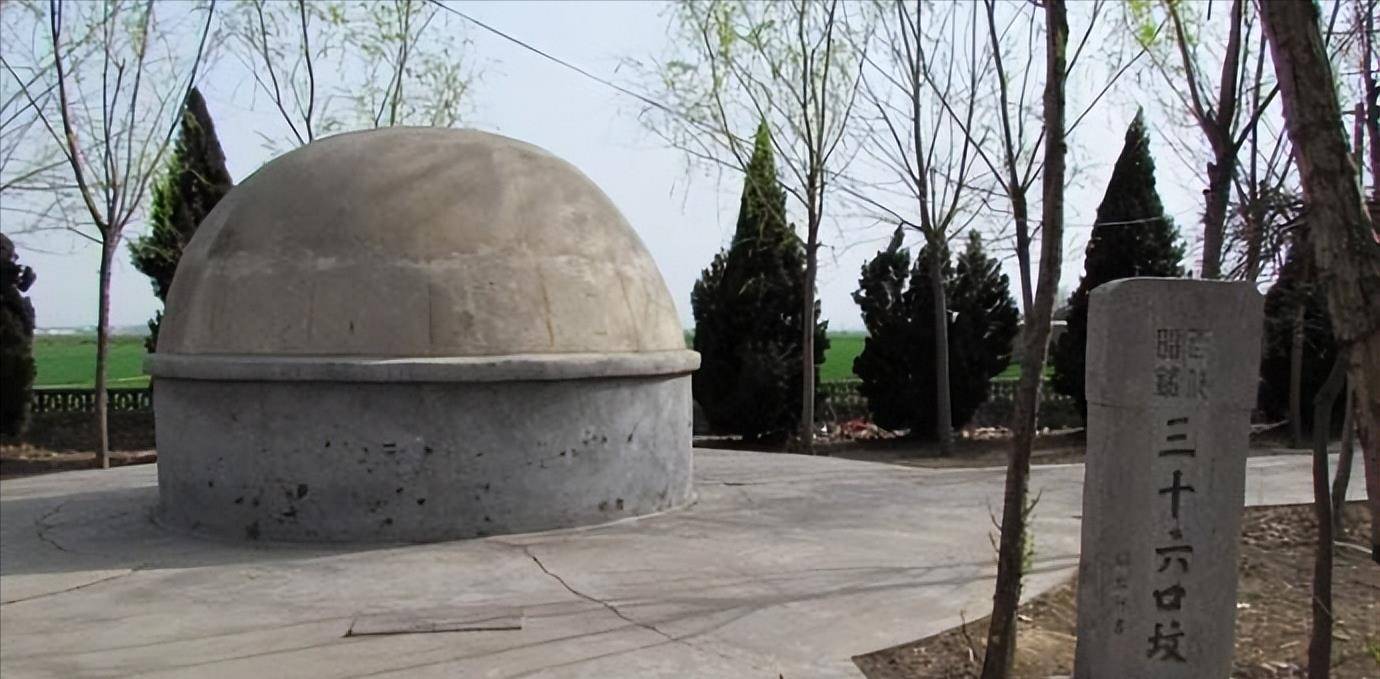 这里被称为"血井",因为里面几乎堆满了尸体_日军_梅花镇_水坑