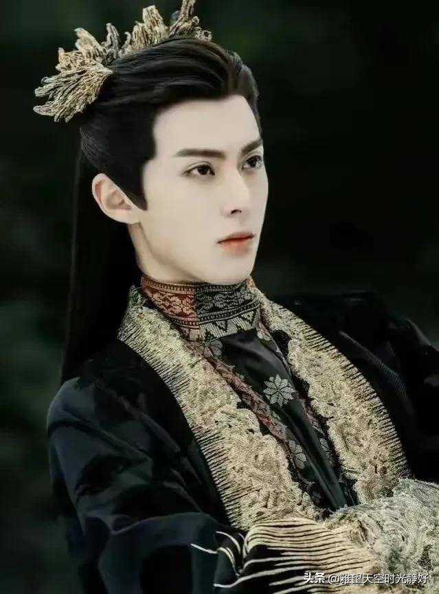 2022年7月10日,主演古装仙侠网剧《遇龙》,在剧中饰演男主角尉迟龙炎.