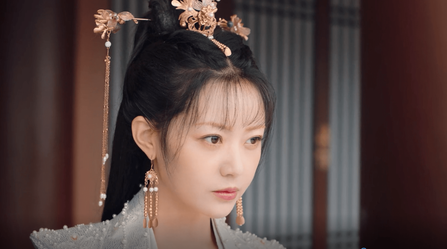 范薇也演出了绮梦,惠柔的病娇,剧中有一场从天真的笑容秒变阴沉的戏份