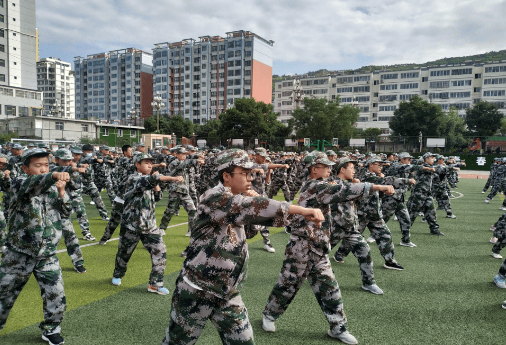 天水田家炳中学收网课晚自习费,说啥不承认_收费_向班长_教育
