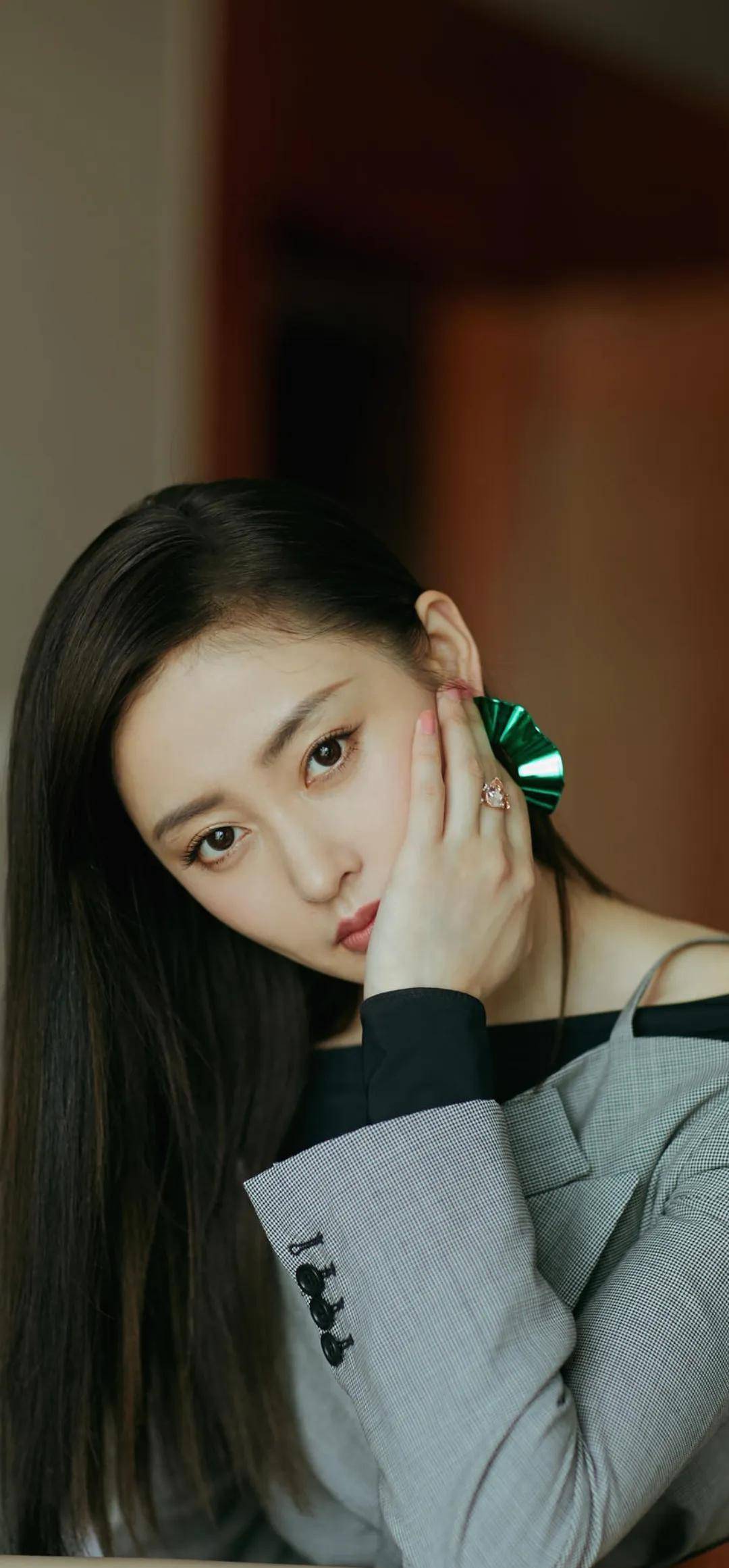 《雪中悍刀行》胭脂榜第一美人,南宫仆射扮演者张天爱时尚美图_演出