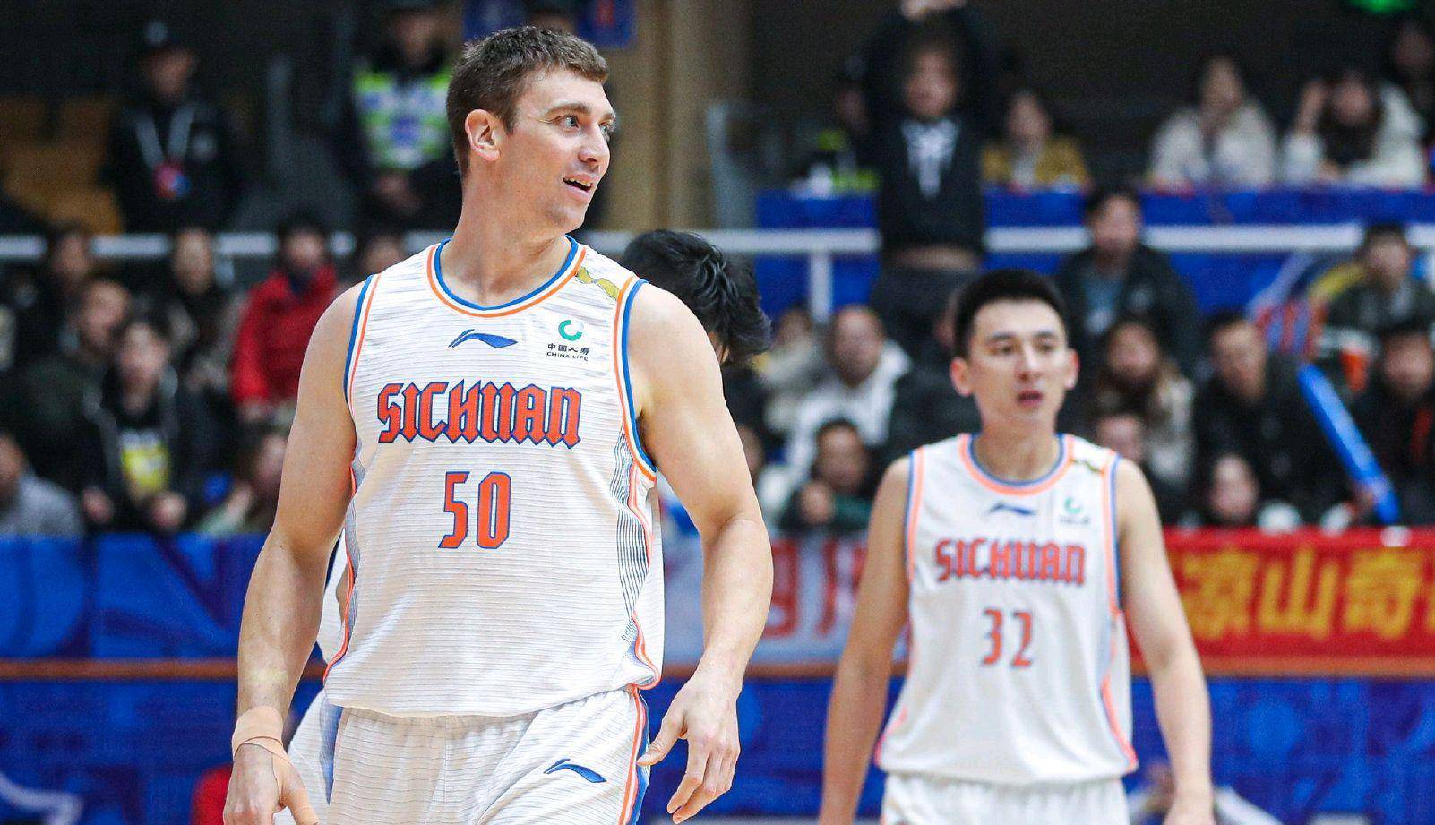 35岁哈达迪为何在如此抢手,cba新政策成全了他_外援_赛季_内线