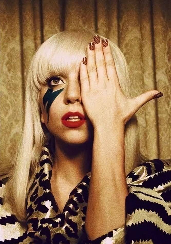 「lady gaga」从嘎嘎小姐分析谈百强单曲榜冠军制订的赚钱战略_gaga