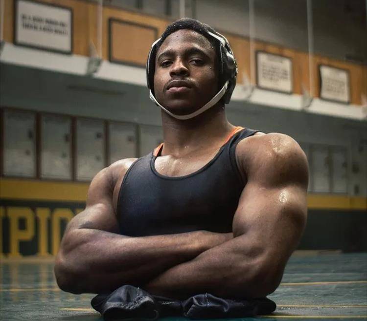 被父母抛弃,他照样上大学,拿冠军,破世界纪录_zion_多纳休_clark