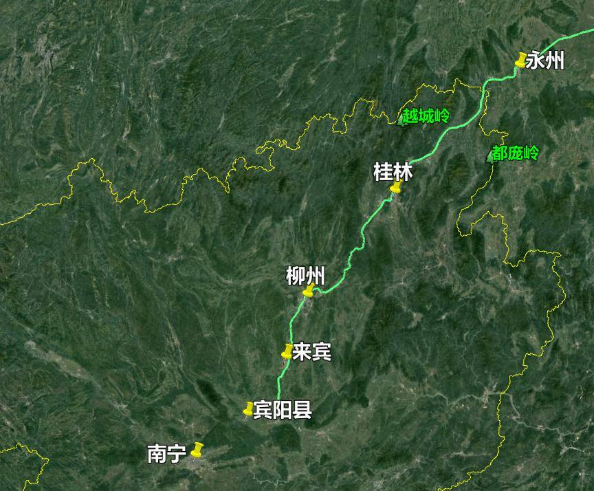 但是,夹在越城岭和都庞岭之间的湘桂走廊,地势却比较开阔,通过湘桂