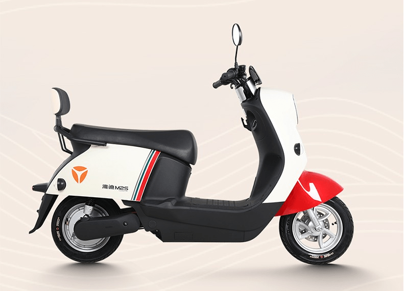 2500元左右,雅迪,爱玛,台铃的这3款电动车,哪款更值得入手?