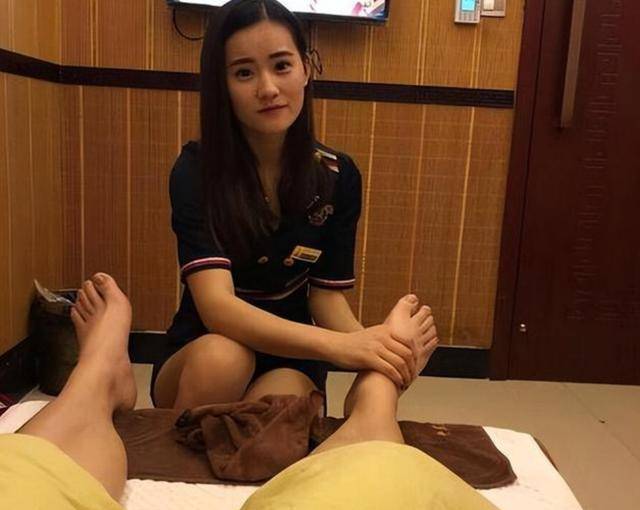 回顾:女子找男技师按摩,睡醒发觉裤子被脱,技师:你自己用蹬的_足疗