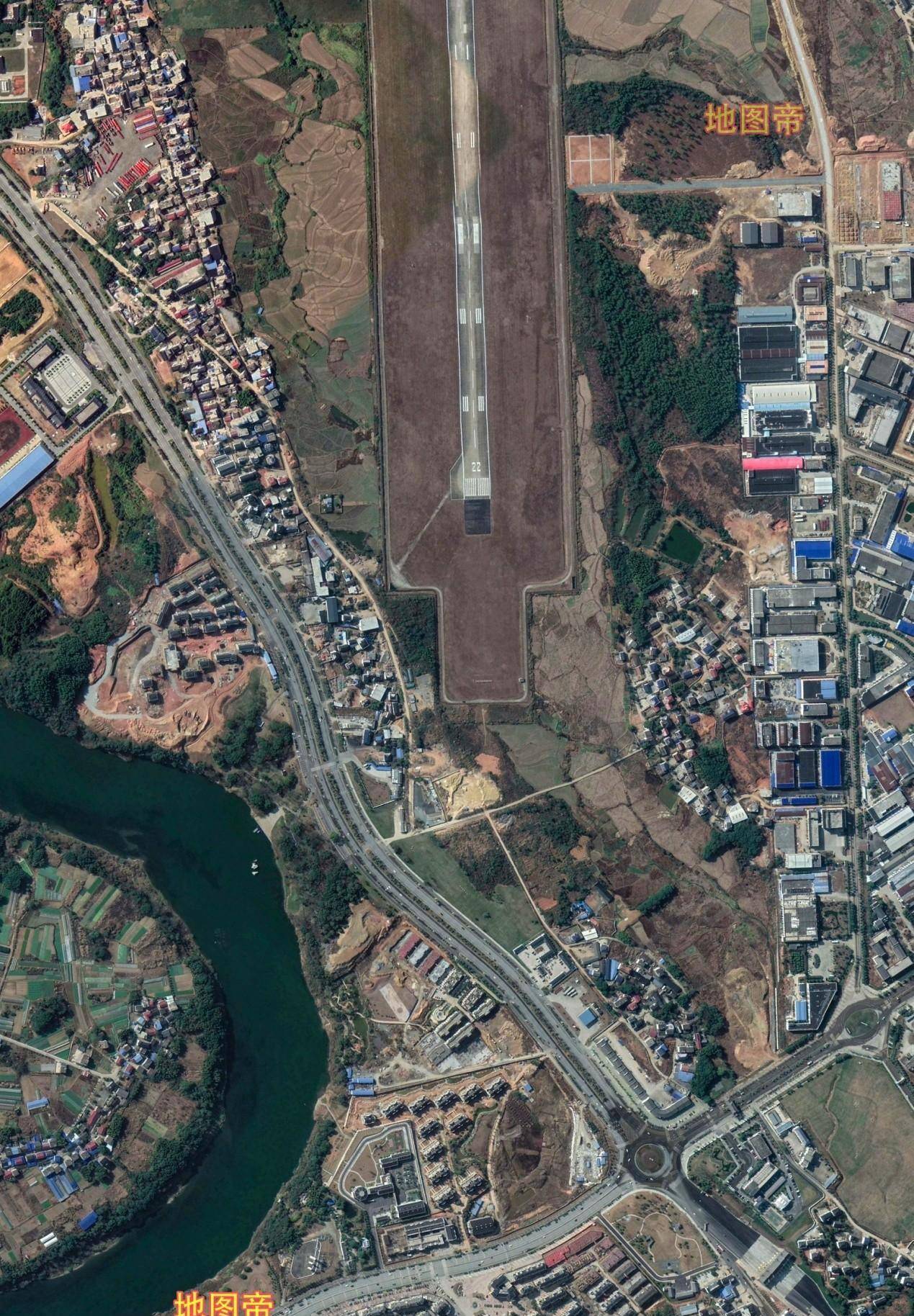 航拍景德镇罗家机场,距离市中心太近了,约5公里