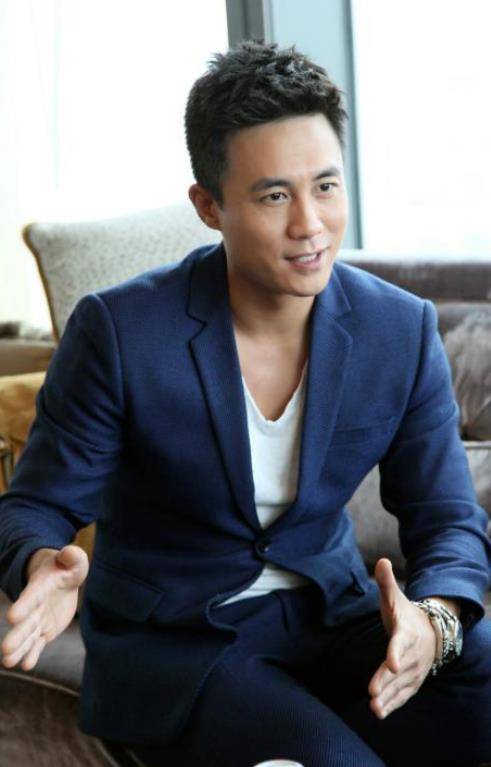 40岁贪玩少年常规操作让人窒息,尽快长大,才能更好的承担责任_杜淳