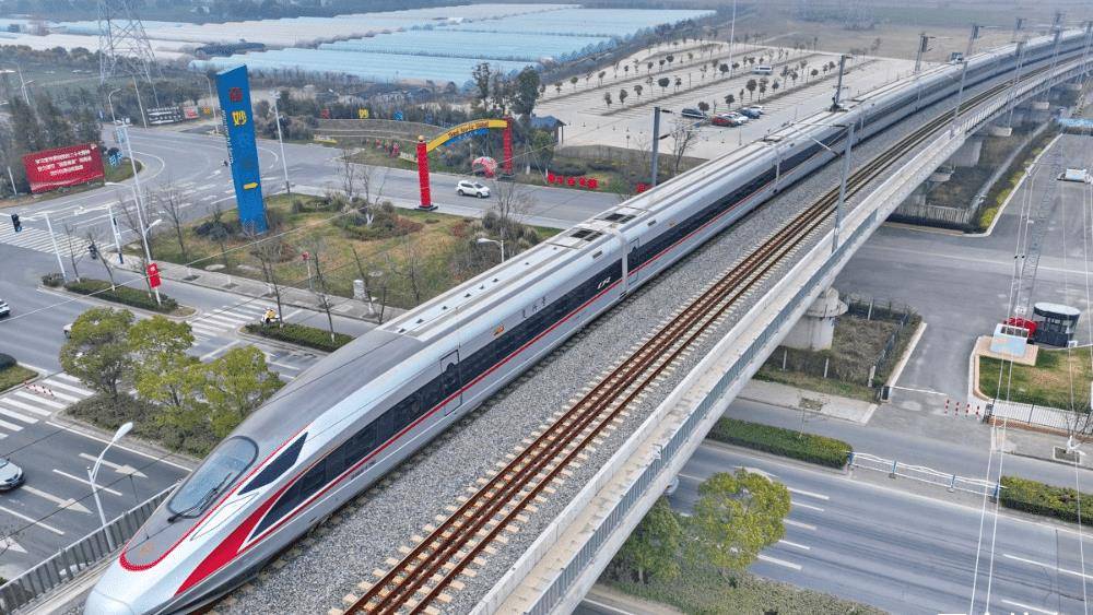 成自宜城际预计在2023年5月开始静态验收,9月开始联调联试,12月底通车