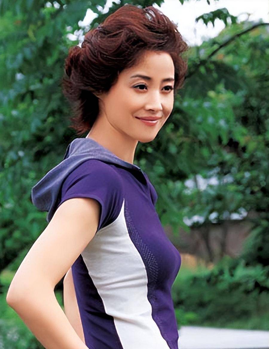 3段婚姻2次离,带着二夫的孩子和一夫复合后,刘蓓过得怎么样?