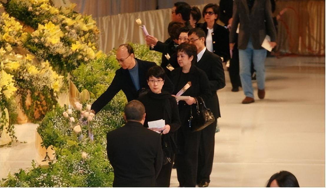 沈殿霞去世14年,女儿郑欣宜原谅父亲郑少秋了吗?_时候_花心_男人