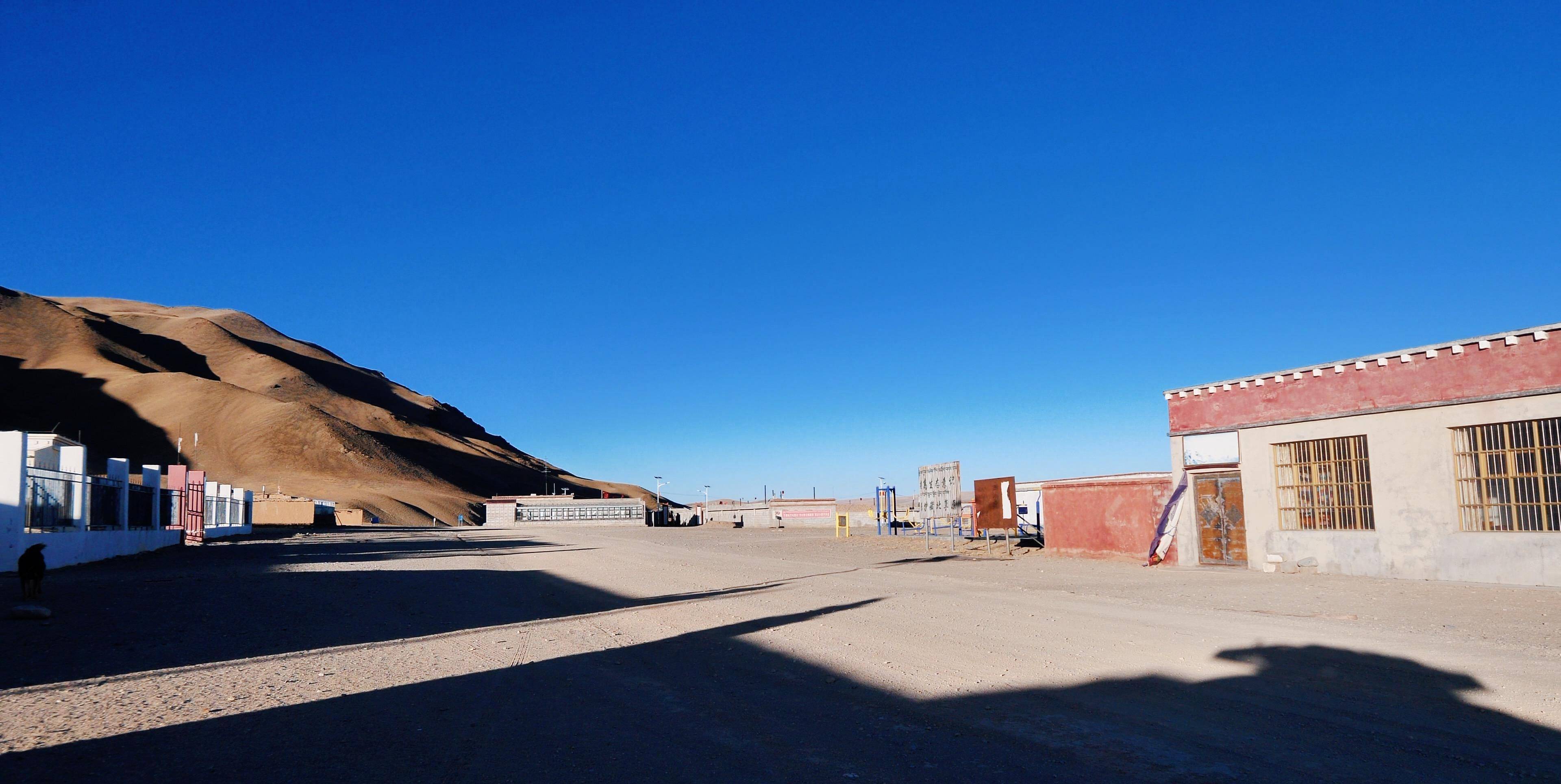 中国最大无人区,1群牧民深入腹地,开辟了与世隔绝的新天地_双湖_措折