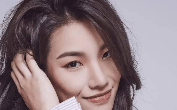 歌声很好听的赵大格,从小就很喜欢音乐,通过努力成了这样_原因_因为