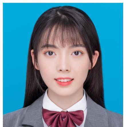 《巴啦啦》里面两个演员,一个是当红女星,一个15岁身高1米75_剧中