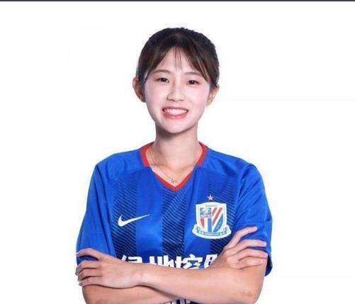 熊熙被很多人视为中国女足的未来,毕竟小妮子是要实力有实力,要天赋有