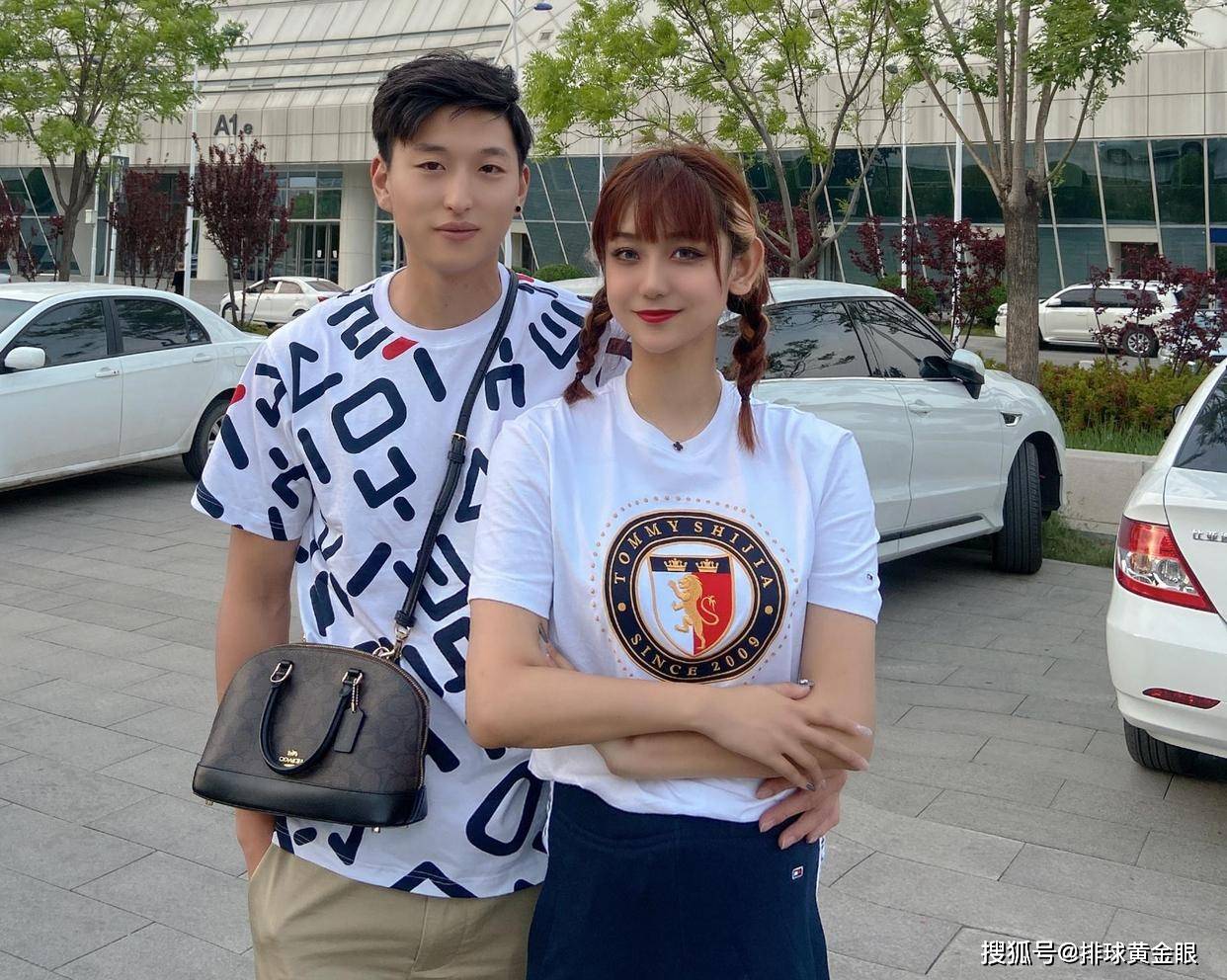 不管是王佳筝还是梁文博从年龄上来看,都是当打之年