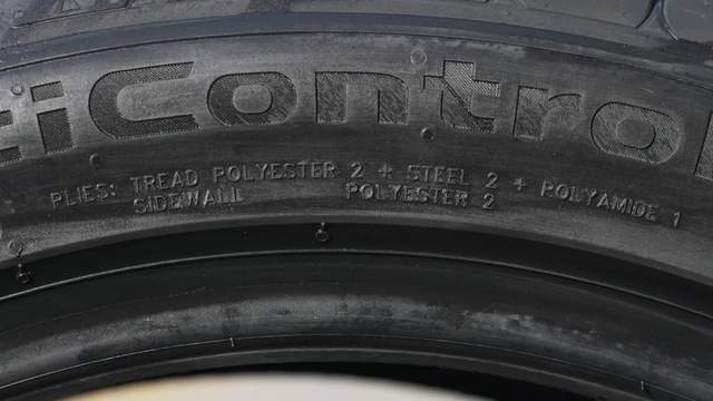 另外,改性功能橡胶和超高性能白炭黑形成的高粘附橡胶网络,能