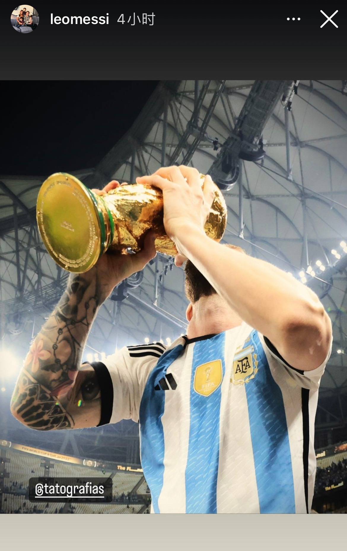 梅西再晒亲吻大力神杯瞬间,5届世界杯35岁圆梦沉醉不知归路_阿根廷队