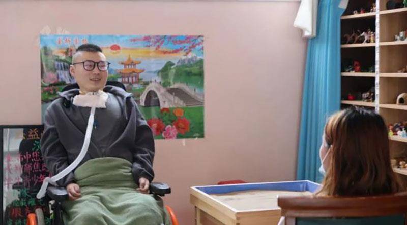 90后消防员高位截瘫,7年逆袭成心理咨询师,治愈自己也治愈别人_朱铭骏