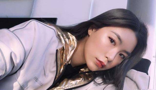 签约弟弟生前公司,兄弟俩五官如复制粘贴_高宇_网友_言语