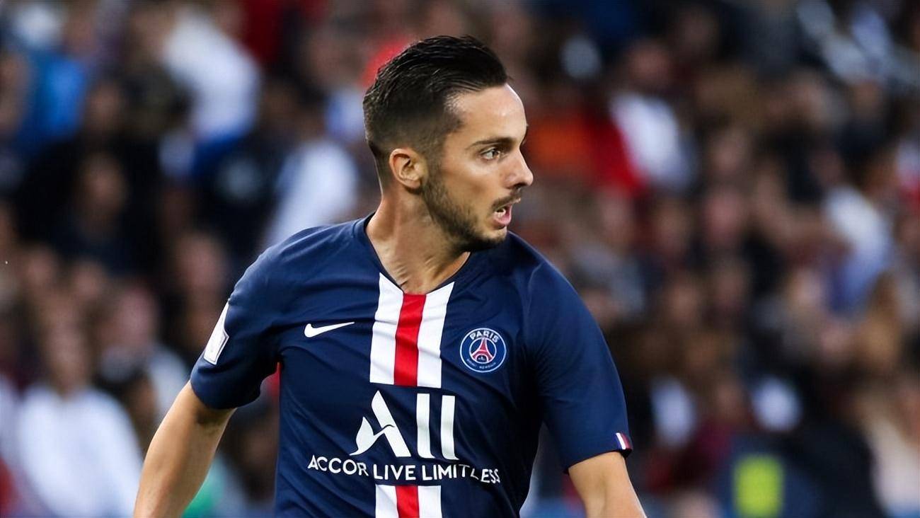 西媒:狼队500万欧 浮动将签下巴黎前锋萨拉维亚 至2025年 1年_萨拉