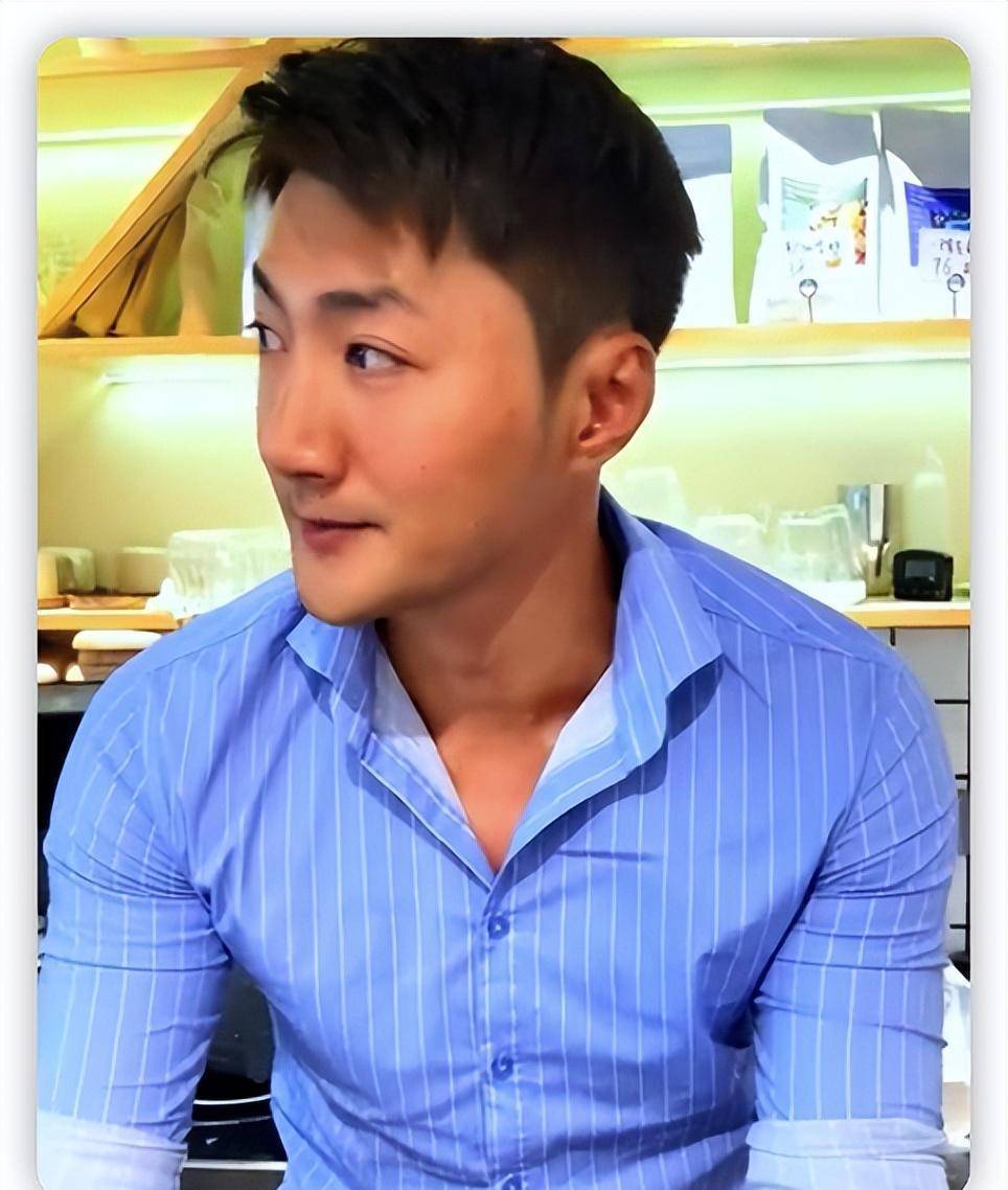 38岁港星定居佛山,退圈8年转行卖米粉,生意太好成餐饮业翘楚_蔡淇俊