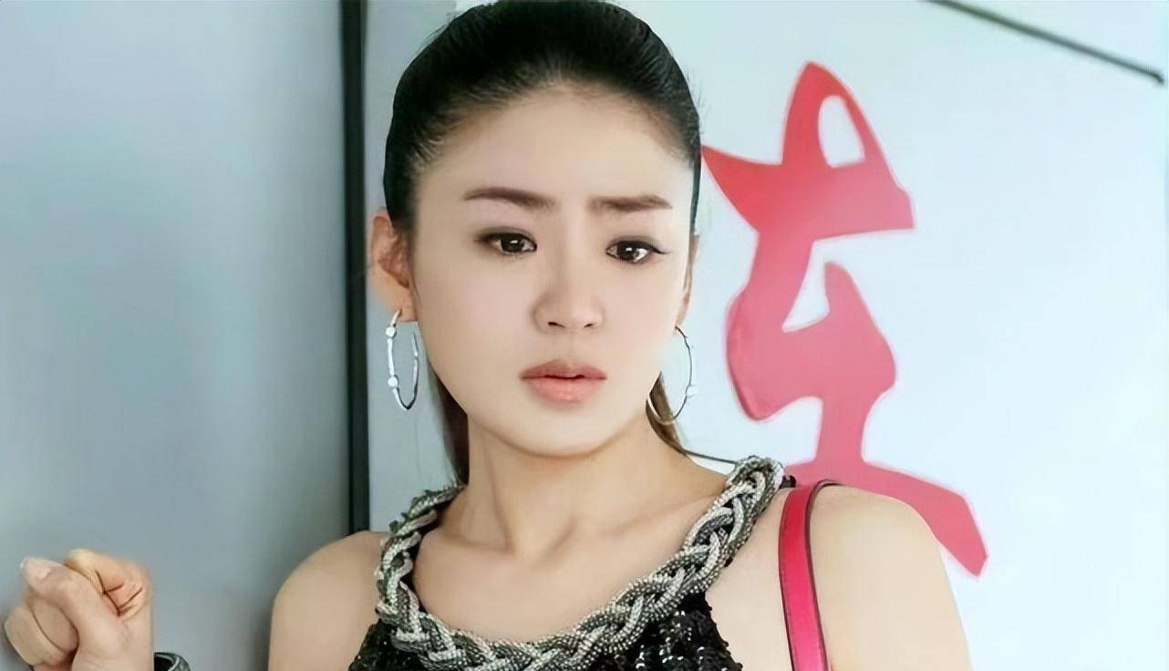 《放羊的星星》洪小铃首次发声,否认被林心如耽误,44岁气质尤在_欧