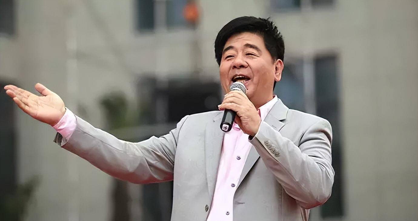 传奇歌唱家王洁实:感恩贵人搭档谢莉斯,与平凡女工妻子相守一生_晓红