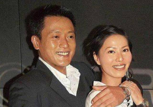 魏骏杰_张利华_角色