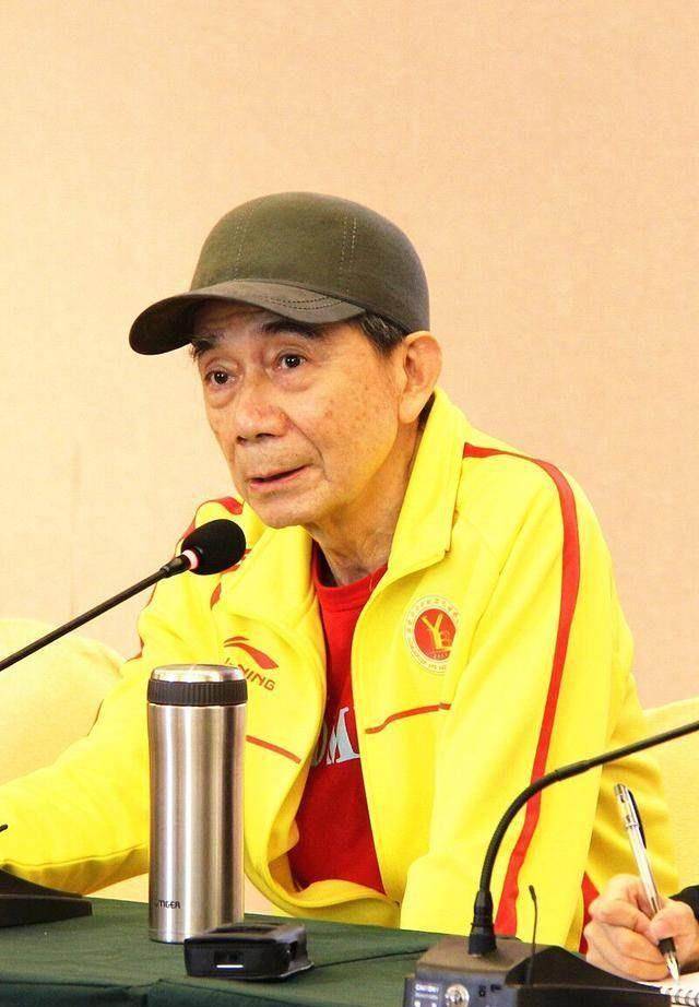 国羽仍在靠他打天下老帅汤仙虎庆生李永波不忘恩送祝福_林丹早_男单