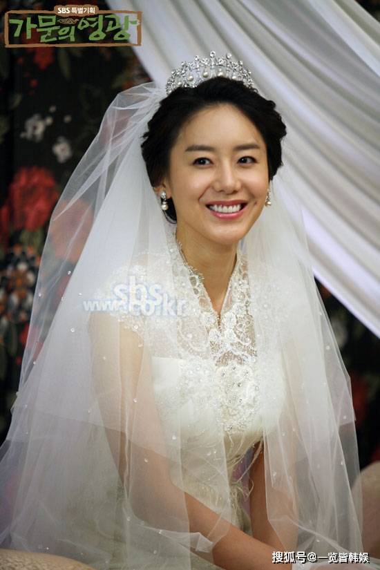尹晶喜近照美艳动人 出演爱在何方李子京走红 曾是韩国小姐第三名