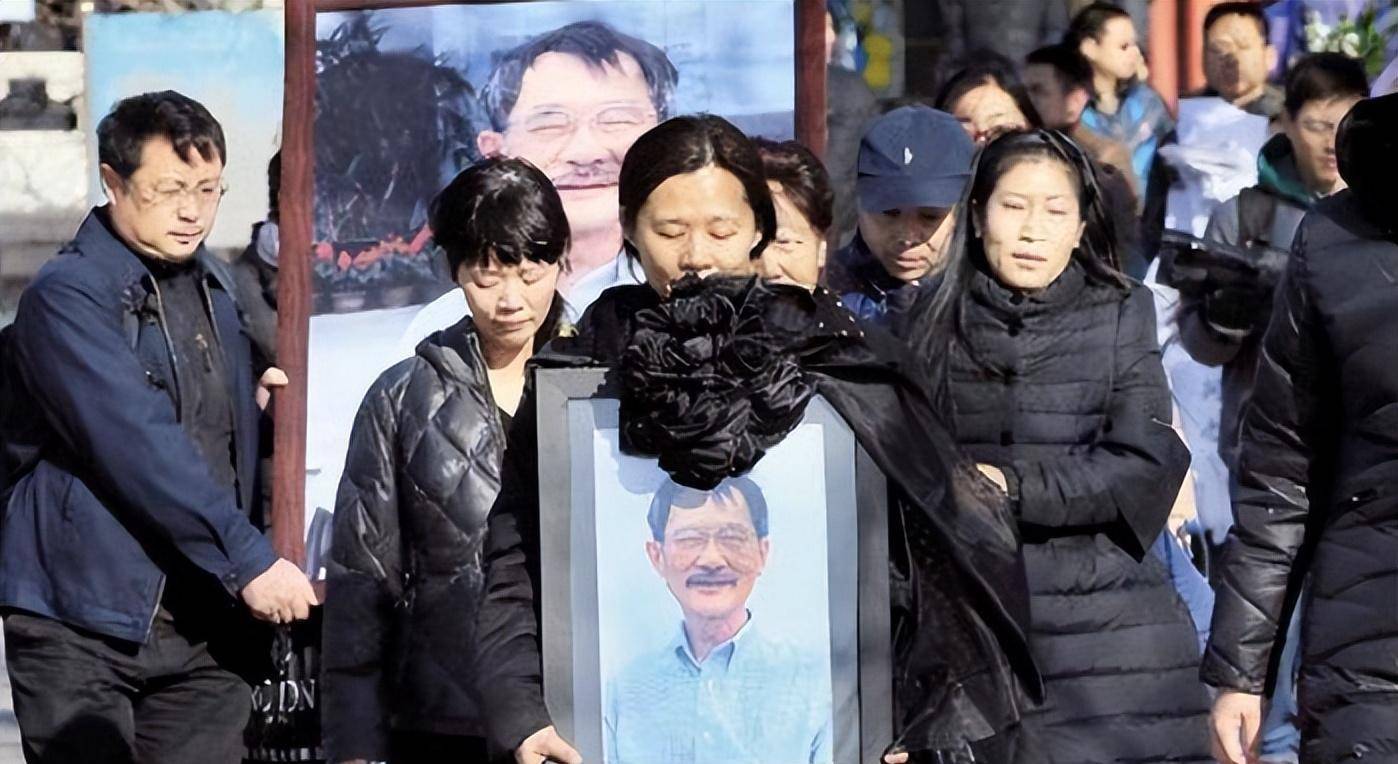 "布鞋院士"李小文:每天带酒壶上课,曾被误认为是修理工_中科院_因为