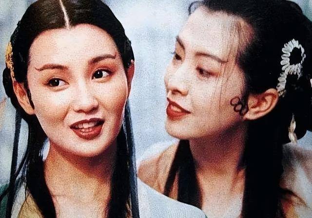 可在《甜蜜蜜》中的李翘却精明善良,她饰演《青蛇》中小青妖娆魅惑.