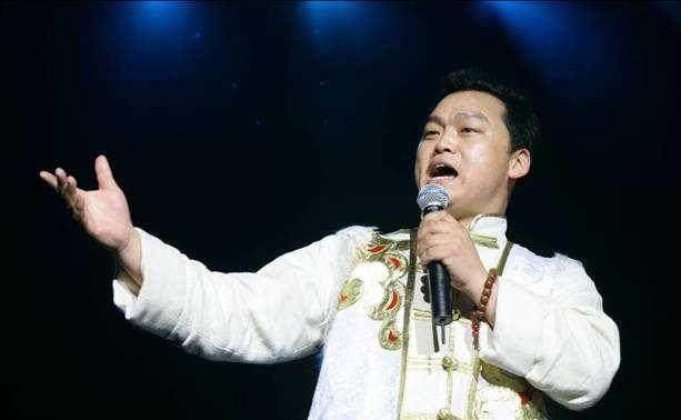 石占明,陈思思,云飞,褚海辰等这些艺术家,还有大同本地的几家单位