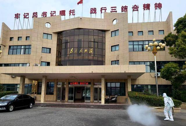 开封尉氏县张市镇开展志愿消杀服务构筑防疫安全屏障_防控_疫情_消毒