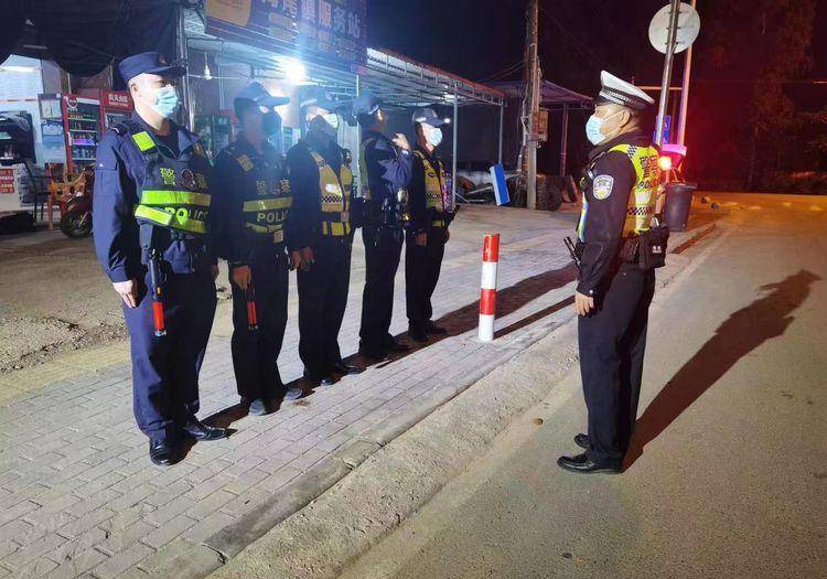 昌江交警开展交通秩序整治行动,为春运保驾护航-平安春运 交警同行