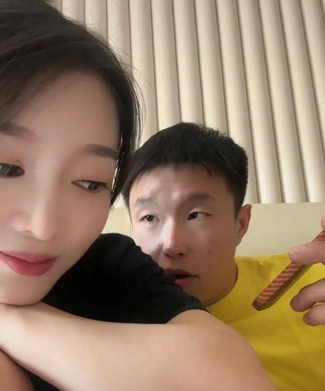 德云社烧饼,饼嫂新综艺官宣,引发粉丝热议,饼嫂这是要出道了_蛋糕