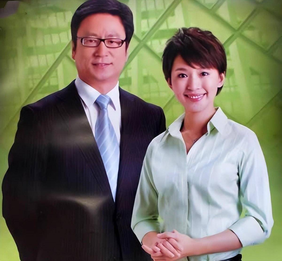 央视主持人欧阳夏丹:17岁父亲去世,43岁离开央视,46岁依旧未婚_母亲